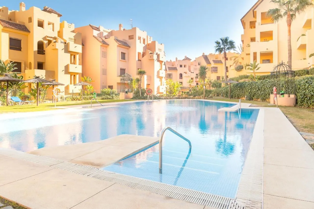 2114-Apt With Nice Terrace With Pool View location