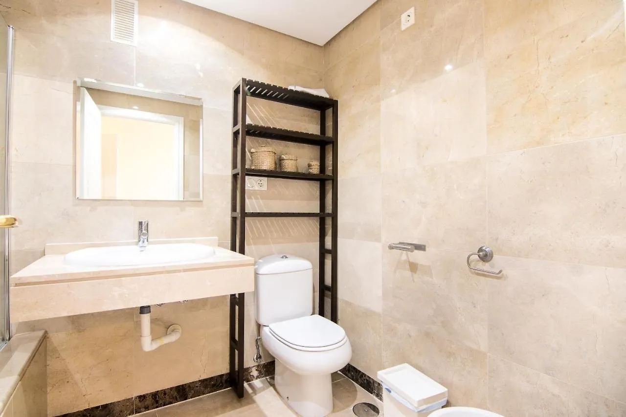 아파트 2114-Apt With Nice Terrace With Pool View 마닐바